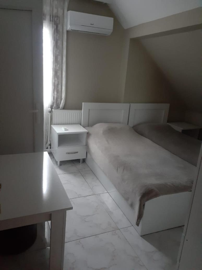 Guest House "Sulo" コブレチ エクステリア 写真