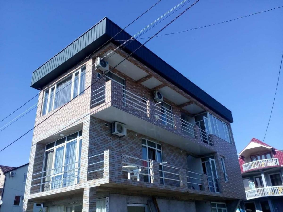 Guest House "Sulo" コブレチ エクステリア 写真